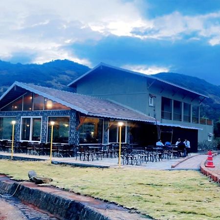 Mastiff Grand La Villae Lonavla Exterior foto