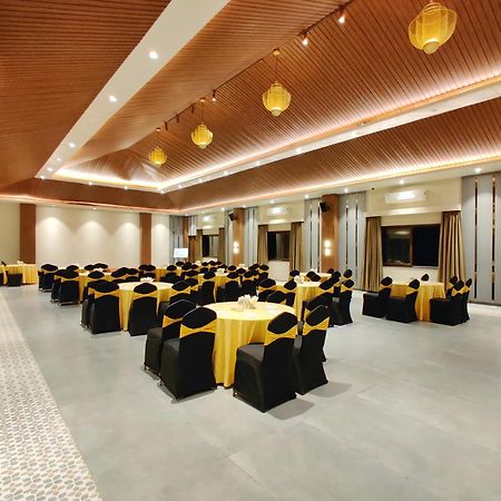 Mastiff Grand La Villae Lonavla Exterior foto