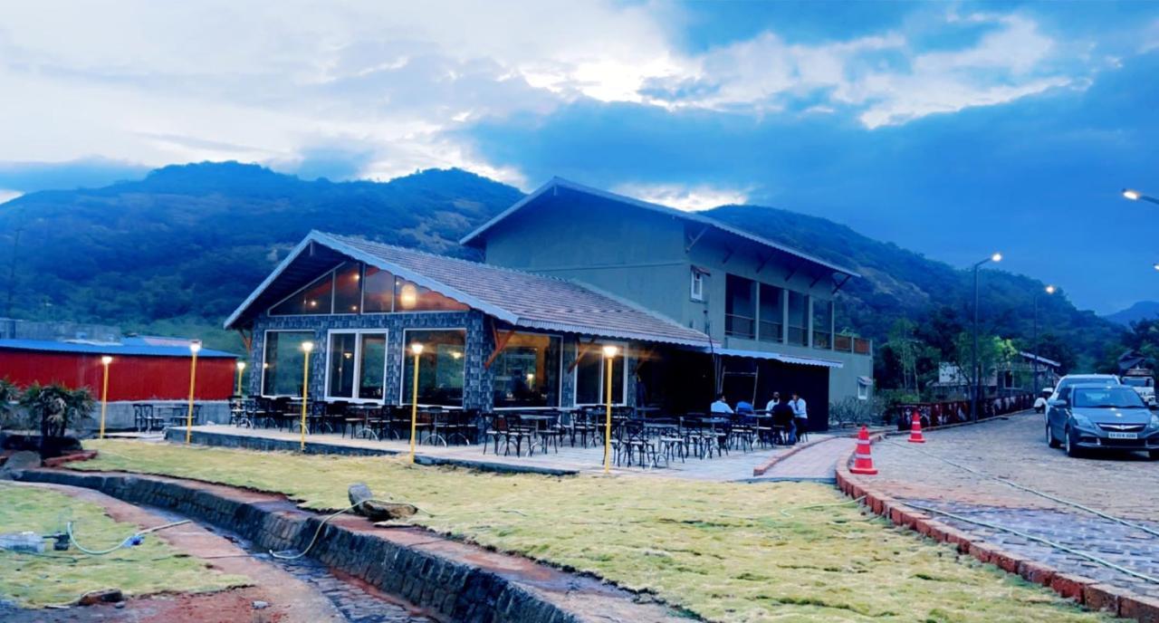 Mastiff Grand La Villae Lonavla Exterior foto