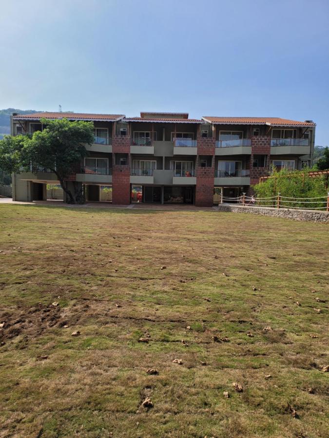 Mastiff Grand La Villae Lonavla Exterior foto