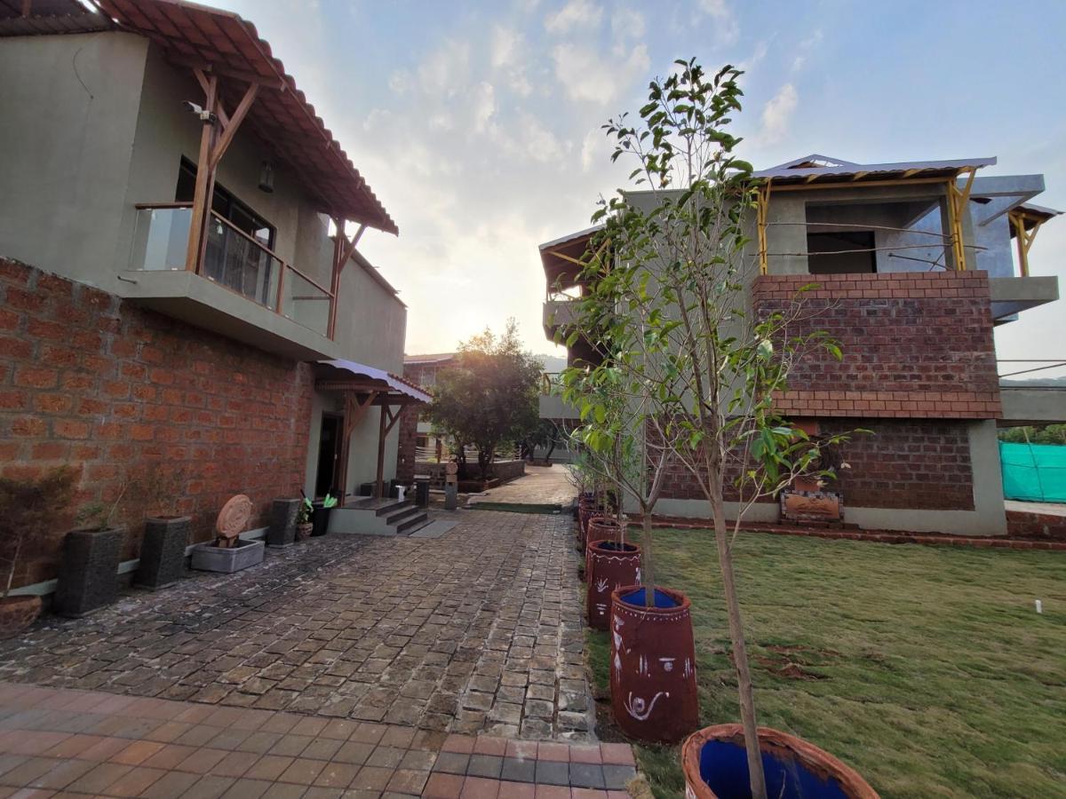 Mastiff Grand La Villae Lonavla Exterior foto