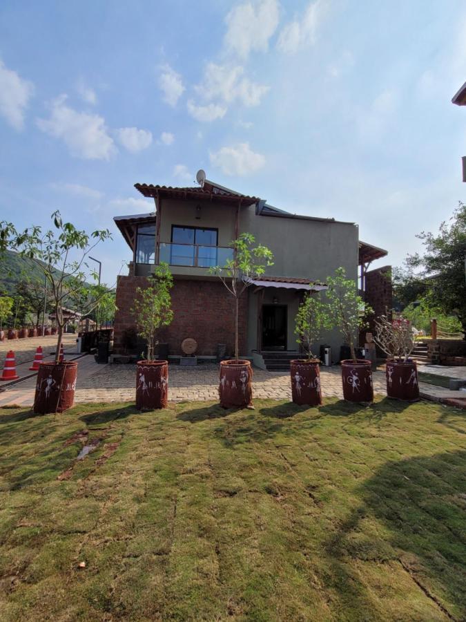 Mastiff Grand La Villae Lonavla Exterior foto