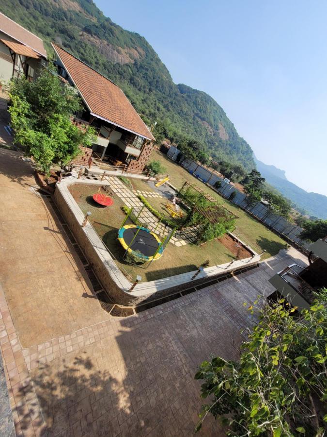 Mastiff Grand La Villae Lonavla Exterior foto
