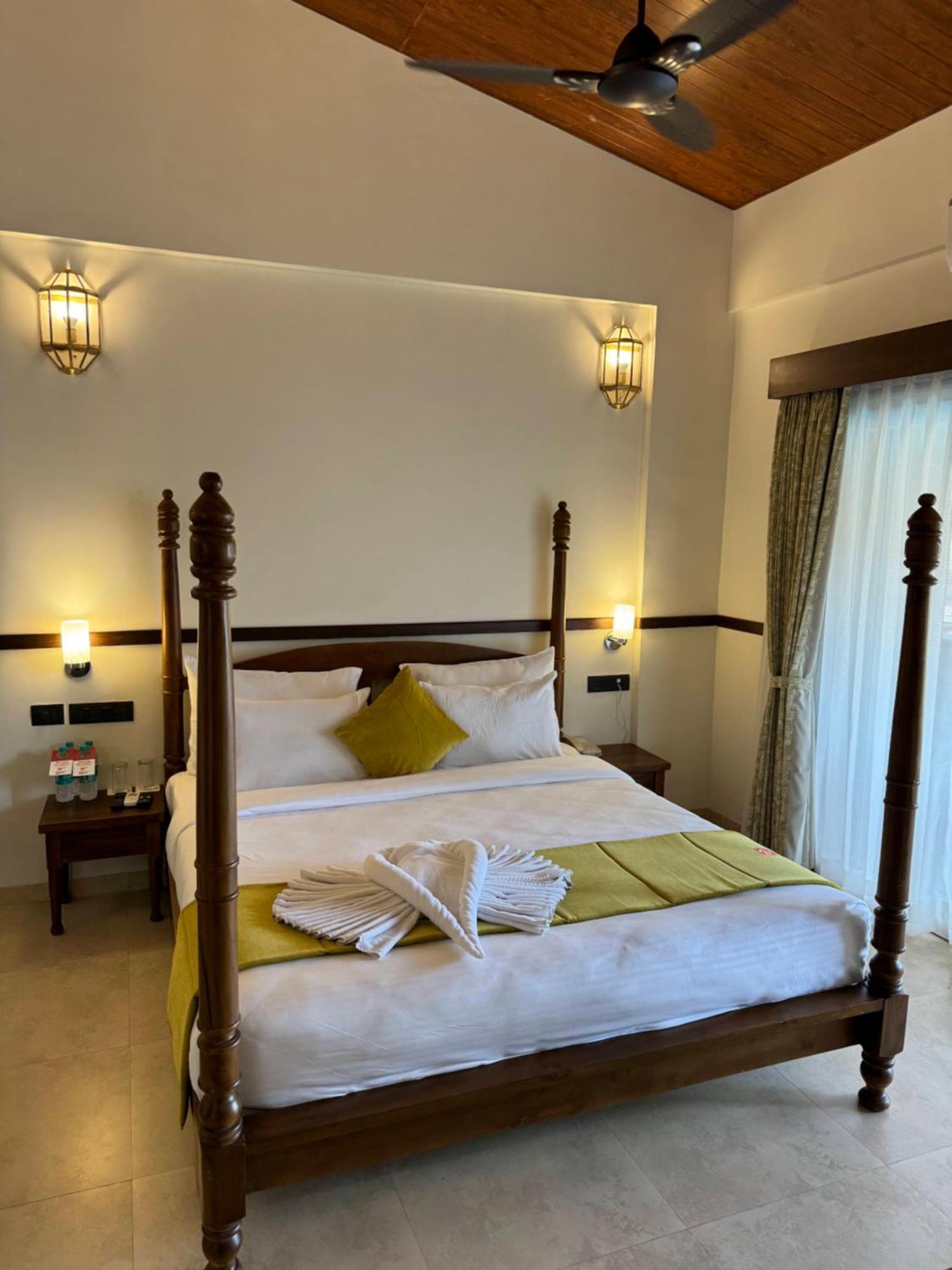 Mastiff Grand La Villae Lonavla Exterior foto