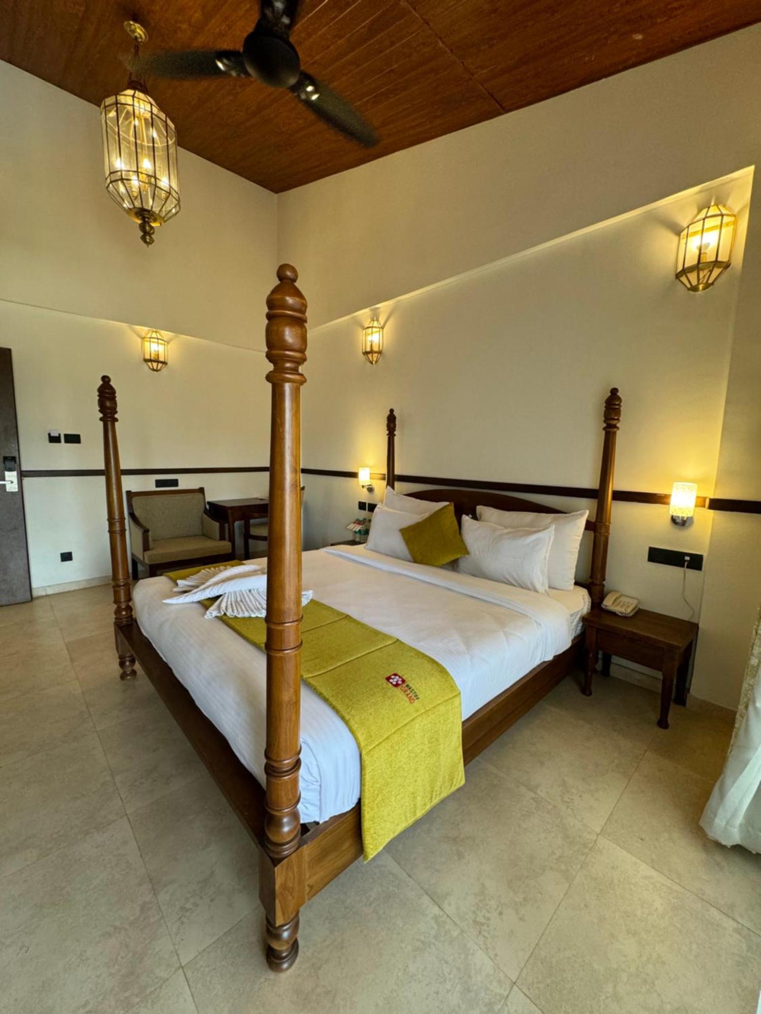 Mastiff Grand La Villae Lonavla Exterior foto